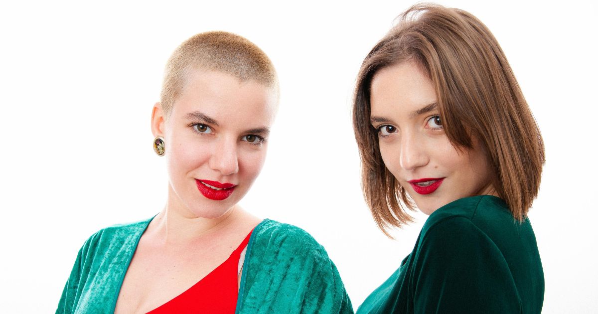 Medium Short Haircuts for Women